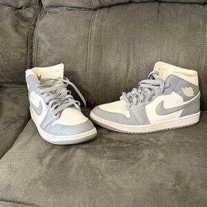 Jordan Women's Shoes in Gray and Cream